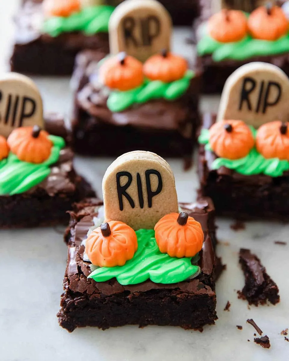 Graveyard Halloween Brownies - detail 1